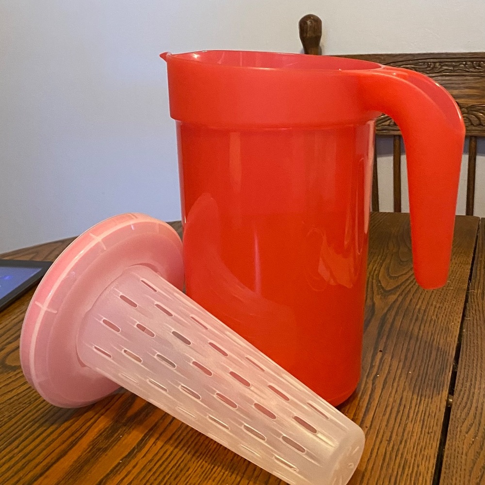 Tupperware - Picture 2 of 2